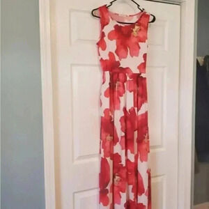 Beautiful maxi dress with pockets